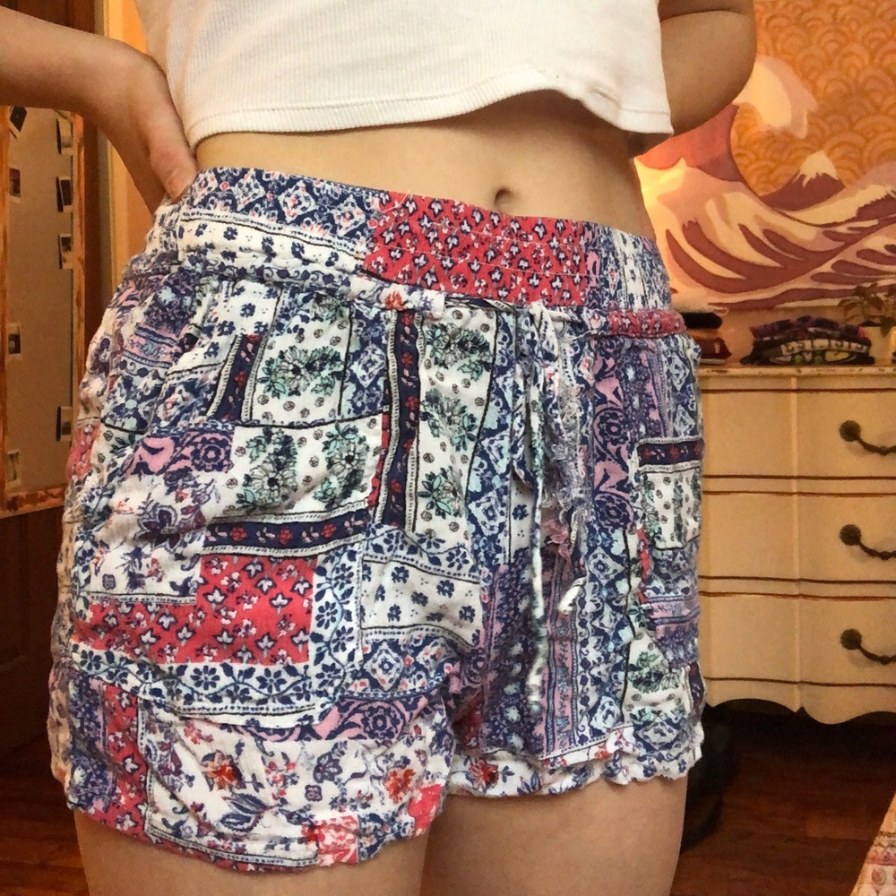 Printed Drawstring Shorts - Picture 1 of 1